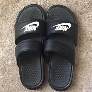 Women's Nike Slides Size 11